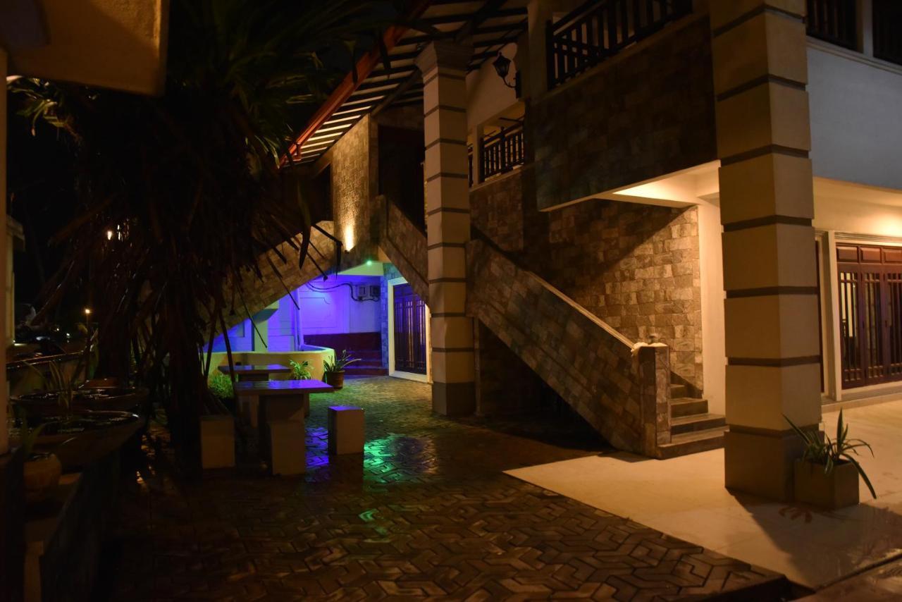 New Ocean Hill Hotel Hikkaduwa Exterior photo