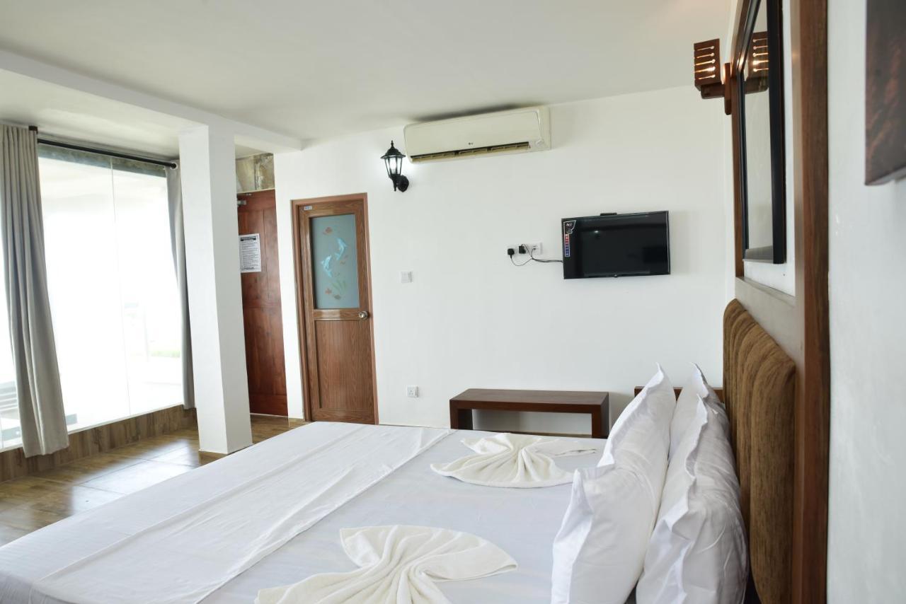 New Ocean Hill Hotel Hikkaduwa Exterior photo