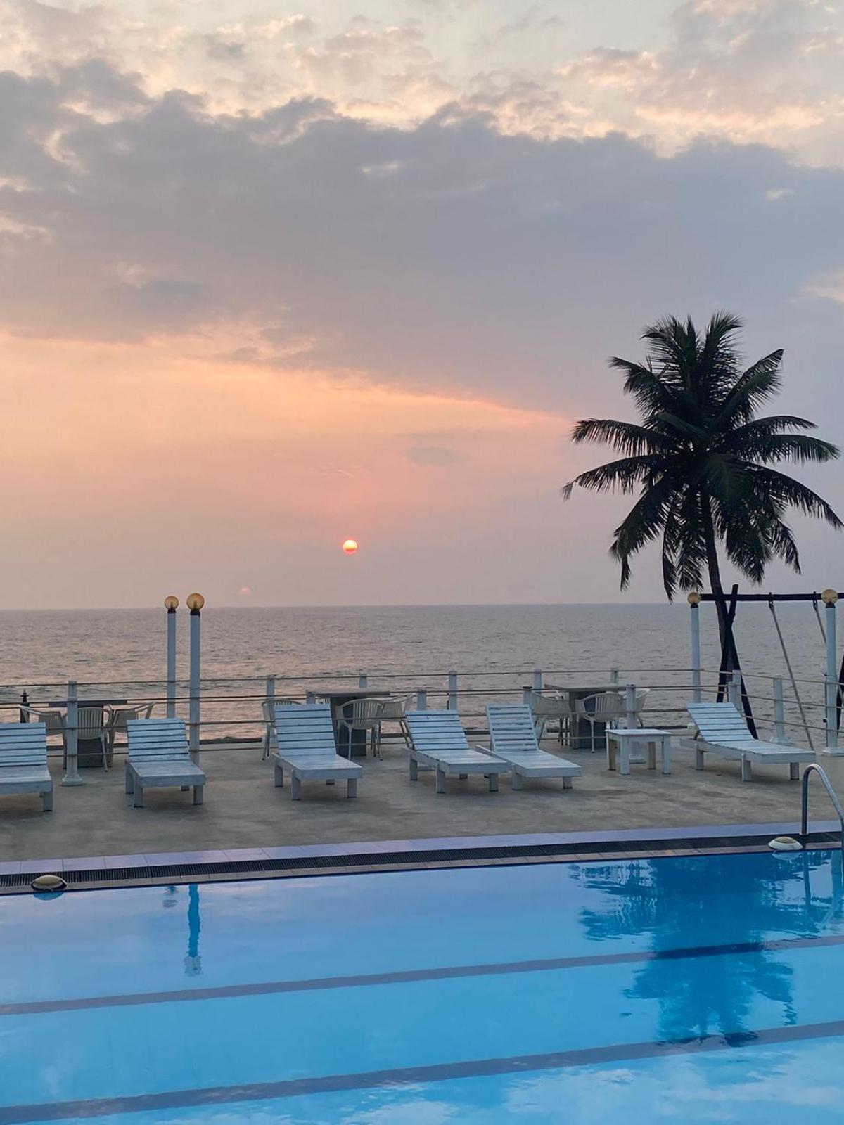New Ocean Hill Hotel Hikkaduwa Exterior photo